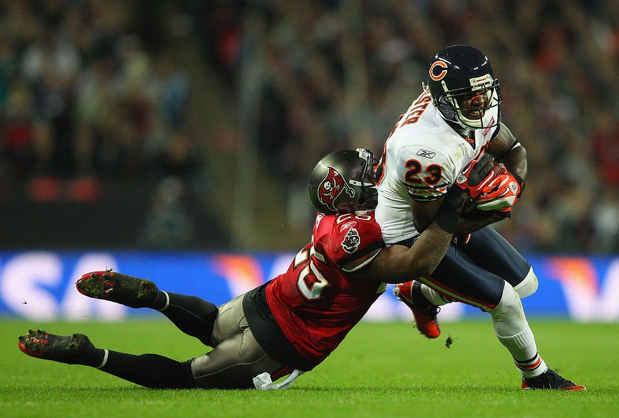 Chicago Bears v Tampa Bay Buccaneers #1 Photograph by Warren Little