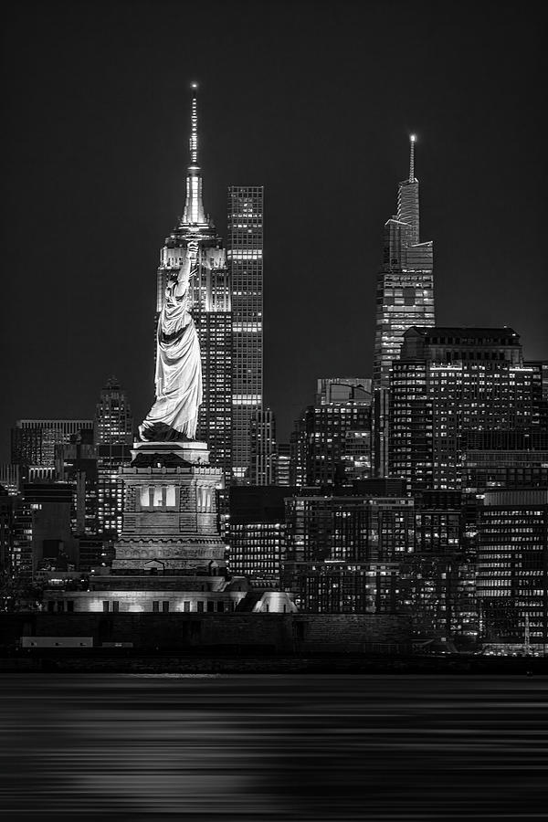 Classic NYC Icons  BW #2 Photograph by Susan Candelario