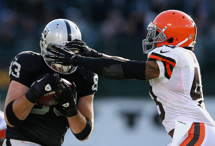 Cleveland Browns v Oakland Raiders #1 Photograph by Ezra Shaw