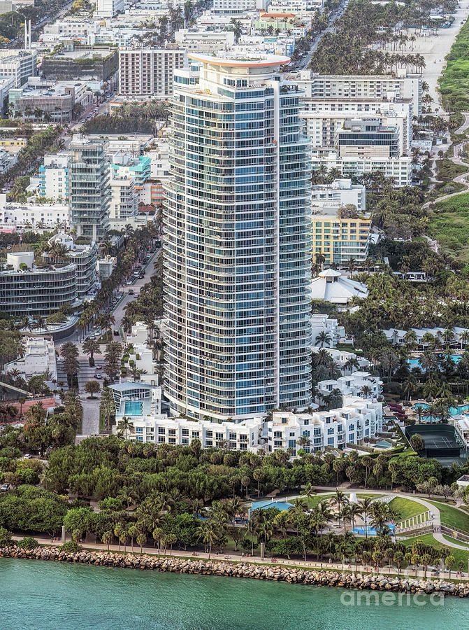 Continuum On South Beach Aerial #1 Photograph by David Oppenheimer