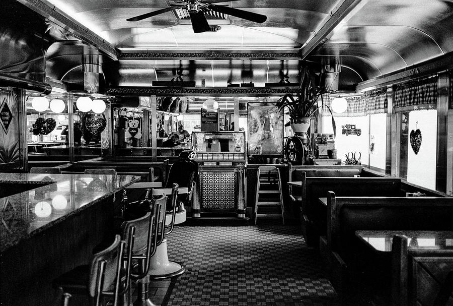 Daddypops Diner, Hatboro, PA - 2020 Photograph by Stephen Russell Shilling