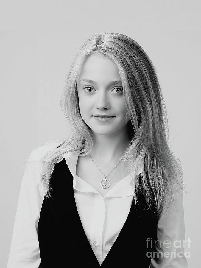 Dakota fanning Digital Art by Dcpicture - Fine Art America