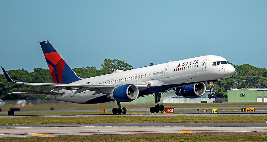 Delta Airline #1 Photograph by Dart Humeston
