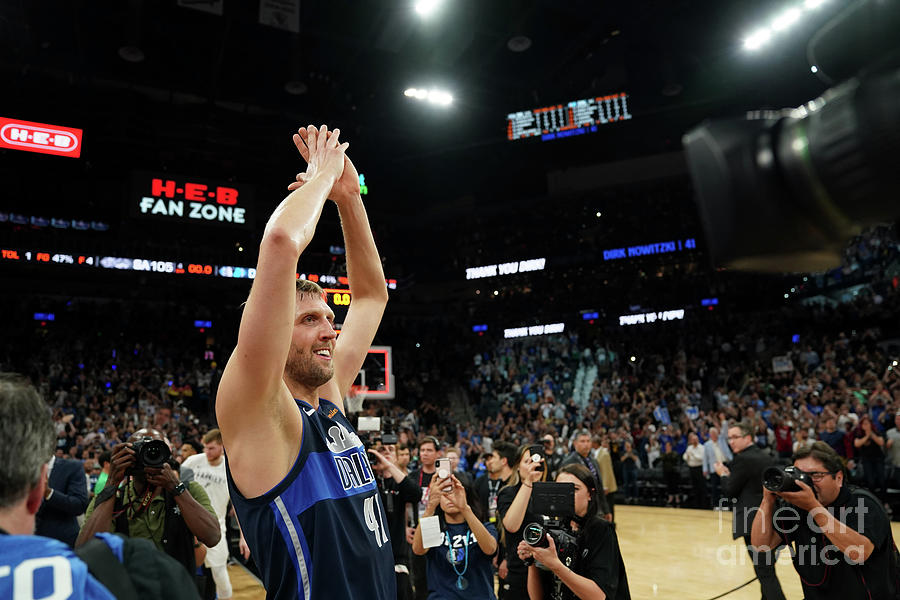 Dirk Nowitzki Photograph by Darren Carroll Dirk Nowitzki Photograph by Darren Carroll