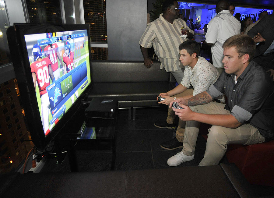 EA Sports Madden NFL 13 Pigskin Pro-Am Eve #1 Photograph by David Banks