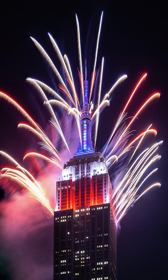 Empire State Building Fireworks #2 Photograph by Michael Lee