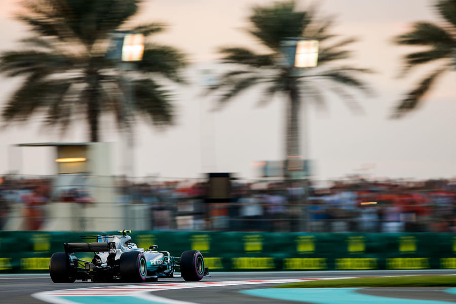 F1 Grand Prix of Abu Dhabi #1 Photograph by Peter J Fox