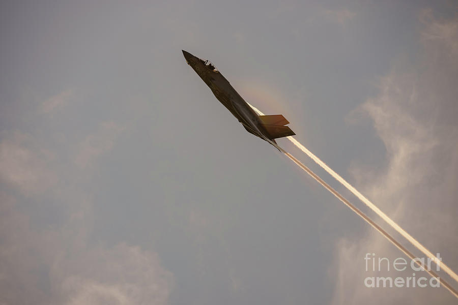 Fighter jet at the Fort Lauderdale Air and Sea Show Photograph by Felix