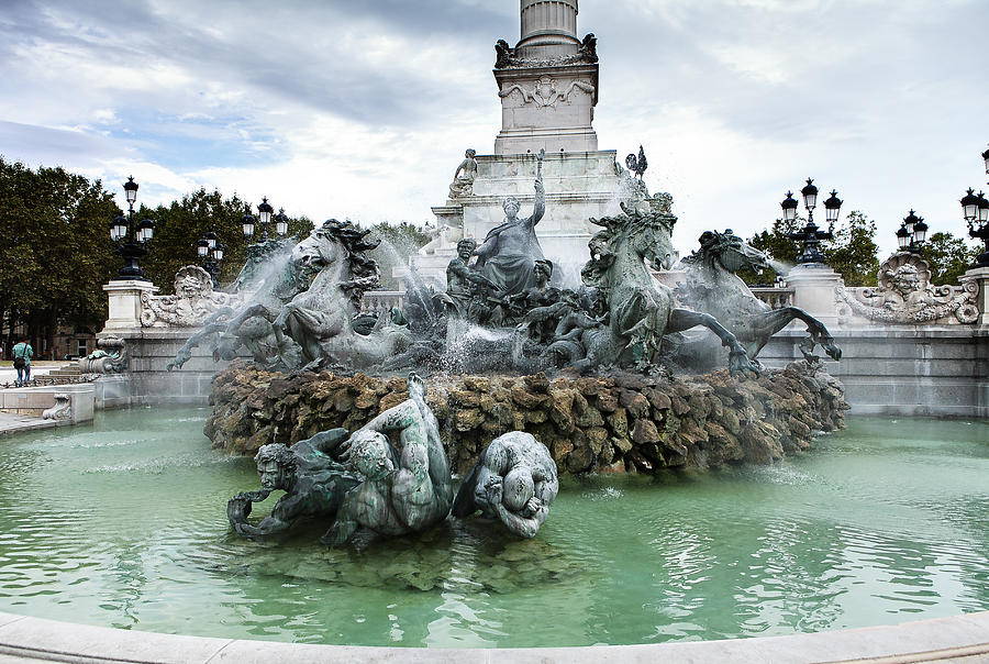 Fountain #1 Photograph by Aronaze