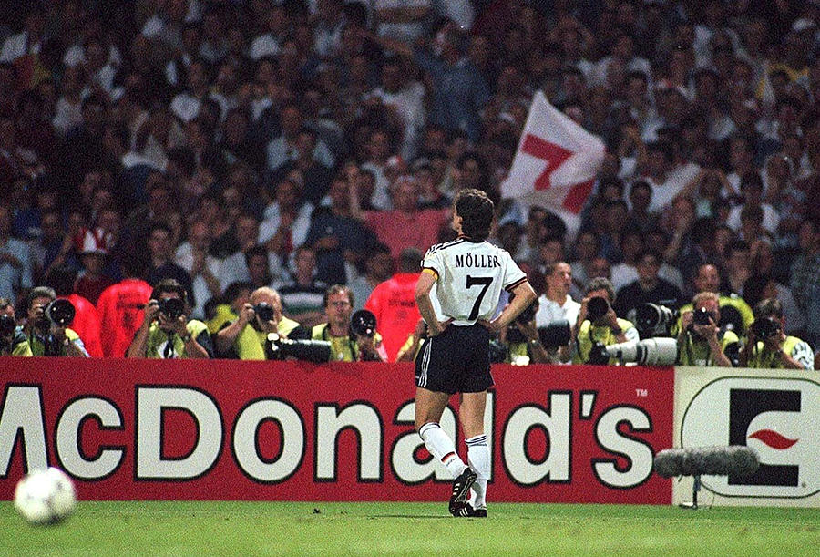 FUSSBALL: EURO 1996 Halbfinale GER #1 Photograph by Bongarts