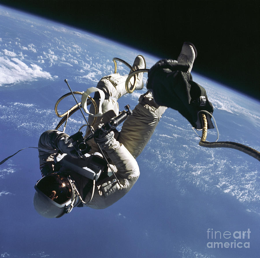 Gemini 4 - Spacewalk, 1965 Photograph by Granger - Fine Art America