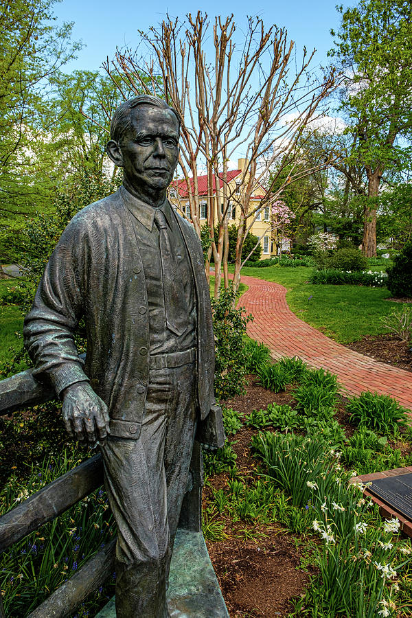 George C Marshall Statue, The Marshall House, Leesburg, Virginia ...