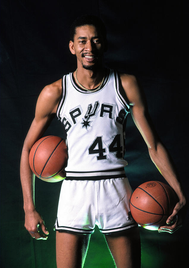 George Gervin #1 Photograph by Nba Photos