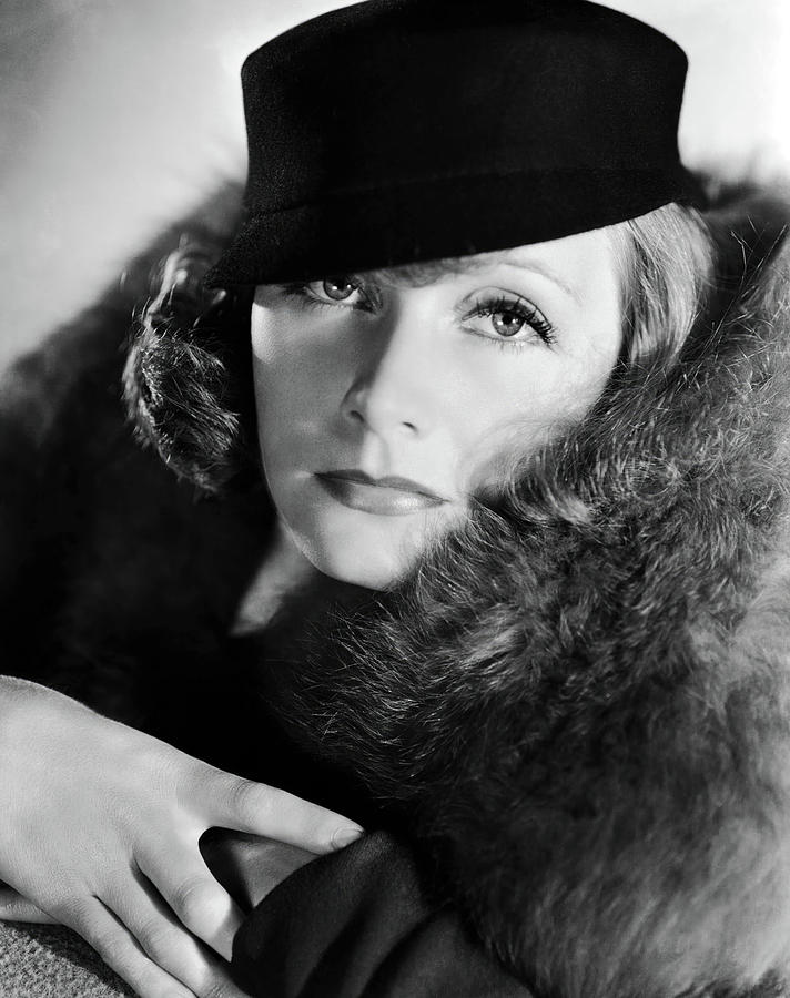 GRETA GARBO in GRAND HOTEL -1932-, directed by EDMUND GOULDING ...