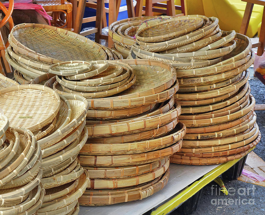 Handmade Baskets and Trays by Yali Shi Handmade Baskets and Trays by Yali Shi