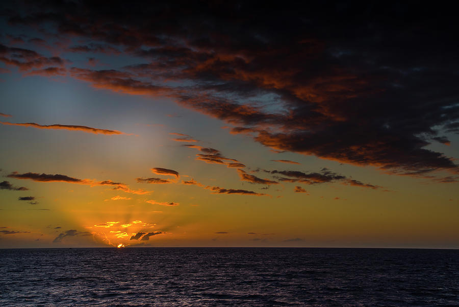 Hawaii Sunset into the Pacific Photograph by Bill Cubitt