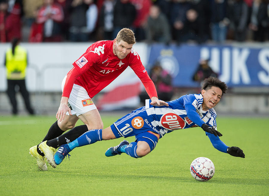HJK Helsinki v HIFK Helsinki - Finnish First Division #1 Photograph by Getty Images