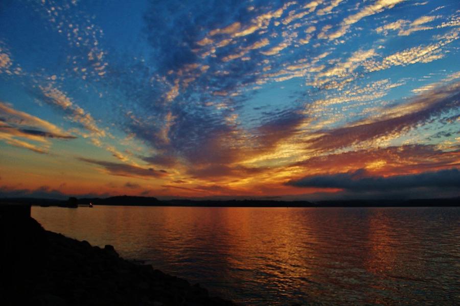Hudson River Sunrise Sky #1 Photograph by Thomas McGuire