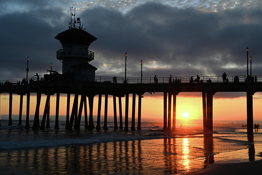 Huntington Beach Pier at Sunset 2 Photograph by Dung Ma