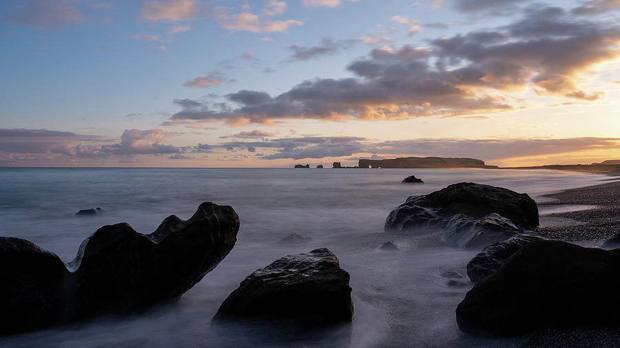 Iceland Dyrholaey Rocks Photograph by William Kennedy