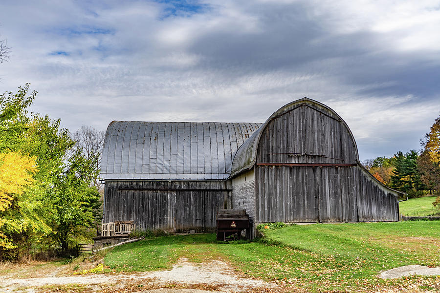 Landscape Photograph - Indiana Barn #116 by Scott Smith Landscape Photograph - Indiana Barn #116 by Scott Smith