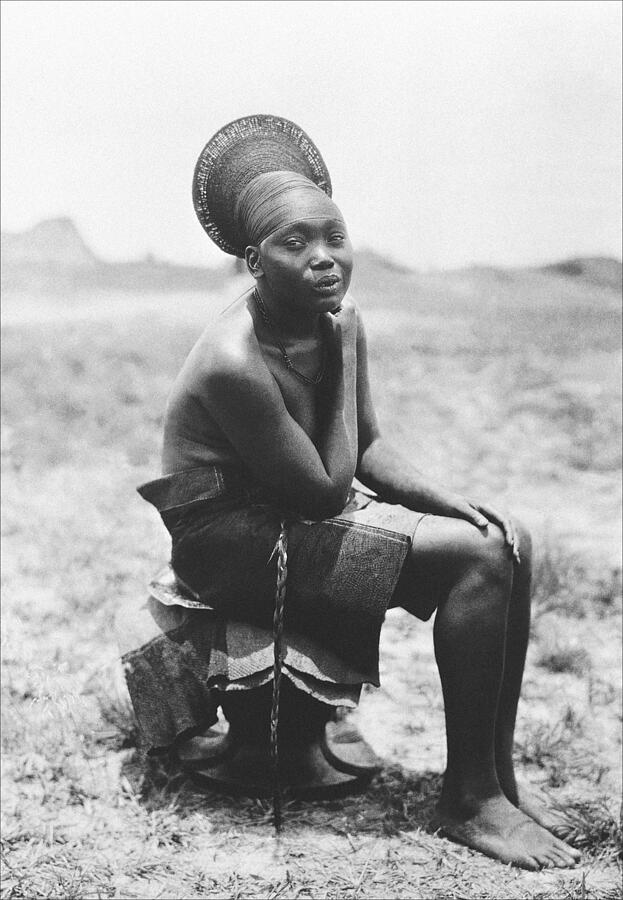 Jeune Femme Mangbetu, 1924-1925 Photograph by Croisiere Noire ...