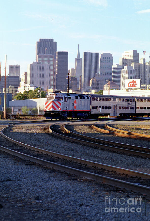 EMD F40PH-2, Caltrain Locomotive, San Francisco Buildings Photograph by ...