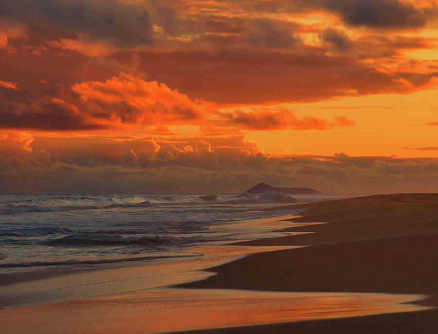 Kekaha Beach Sunset Reflections #2 Photograph by Stephen Vecchiotti