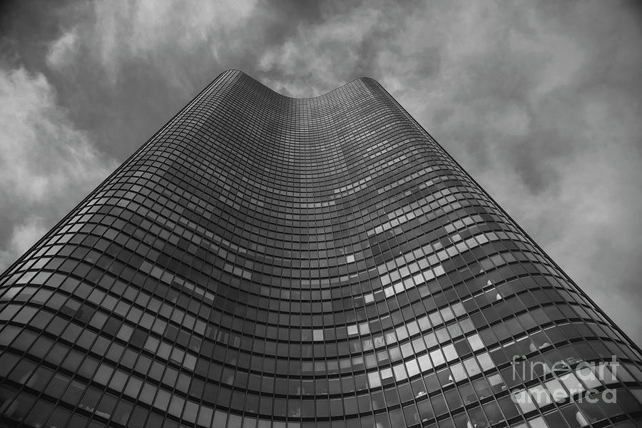 Lake Point Tower Chicago Photograph by FineArtRoyal Joshua Mimbs