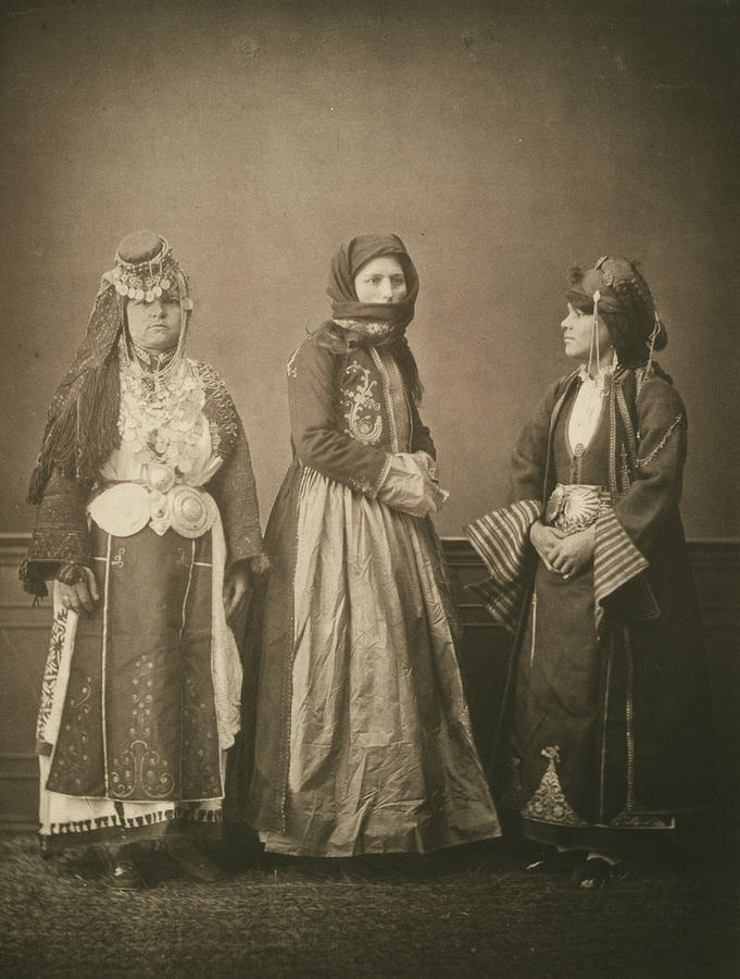 Les costumes populaires de la Turquie en 1873 traditional clothing from ...