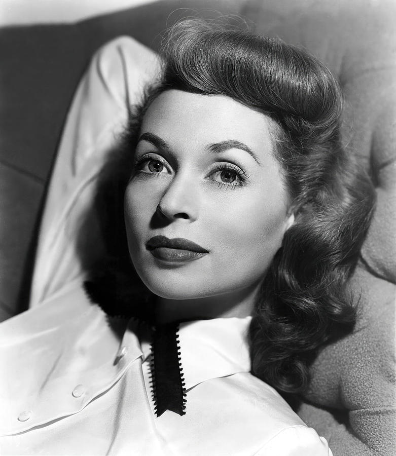 LILLI PALMER in BODY AND SOUL -1947-, directed by ROBERT ROSSEN. #1 Photograph by Album