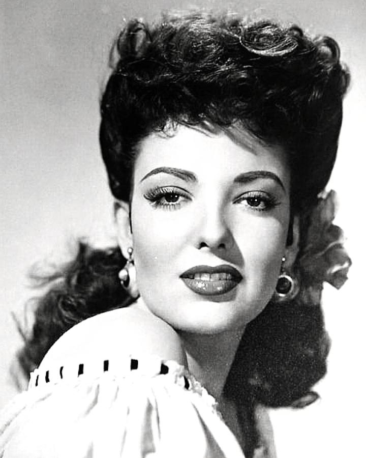 Linda Darnell 7 Photograph by Old Hollywood Vamps And Varlets - Fine ...