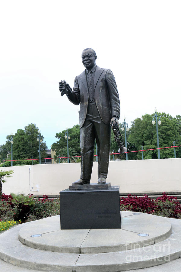 Louis Armstrong Statue #1 Photograph by Steven Spak