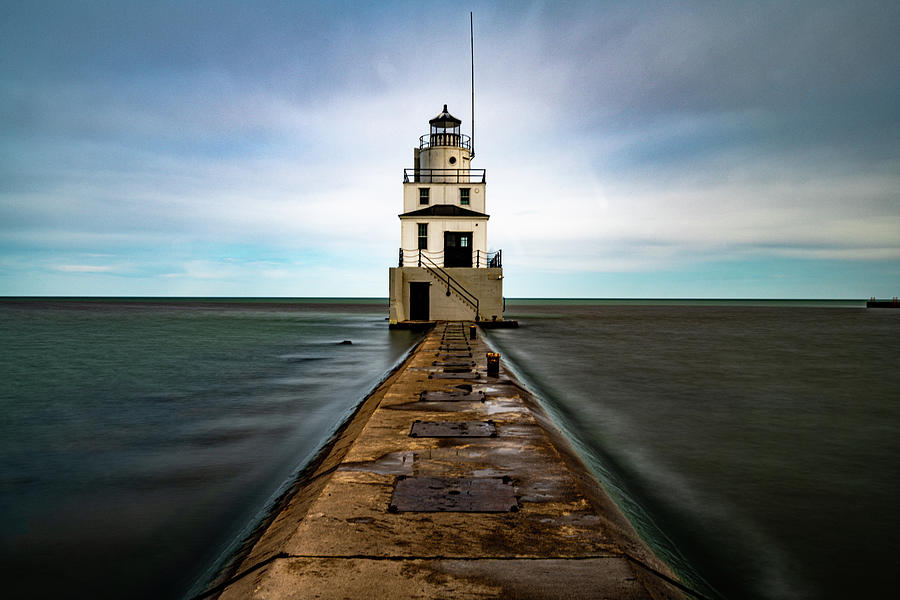 Lake Michigan Photograph - Manitowoc Breakwater Lighthouse #1 by Randy Scherkenbach