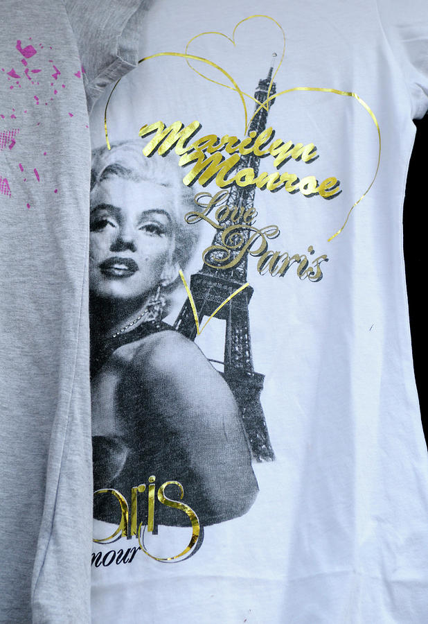 Marilyn Monroe T-shirt, Paris, France #1 Photograph by Kevin Oke