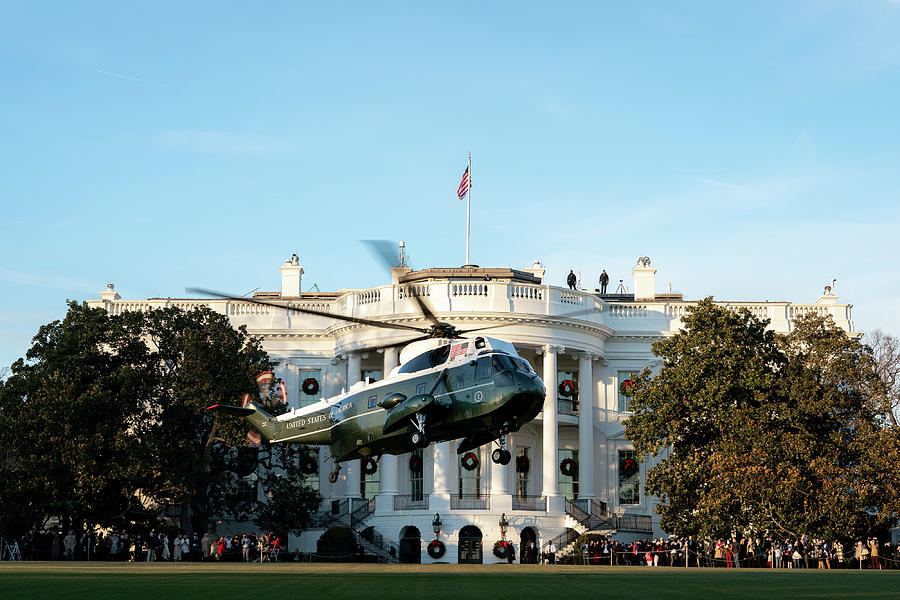 Marine One Photograph by Pierre Roussel - Fine Art America