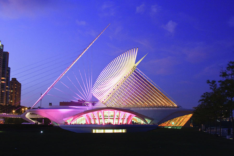 Milwaukee Art Museum #1 Photograph by Greg Yahr - Pixels