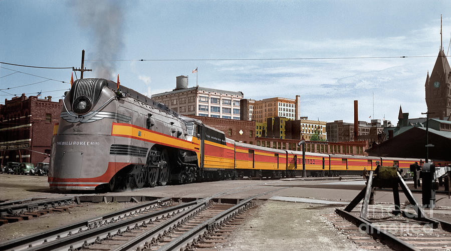 Hiawatha, Milwaukee Road Train, MILW 103, 1939 Photograph by Wernher Krutein