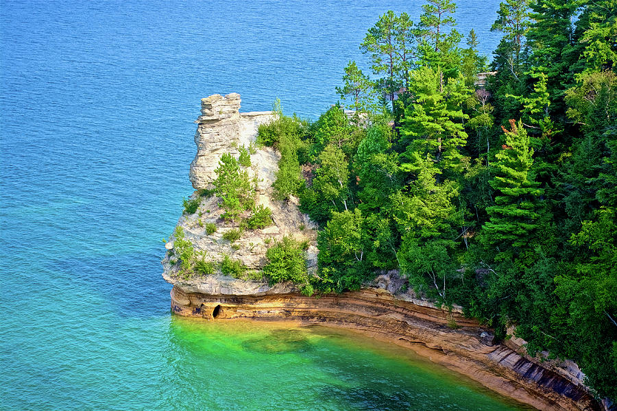 Miners Castle in Pictured Rocks National Lakeshore near Munising ...