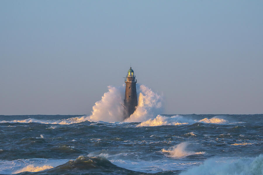 Minots Ledge Lighthouse Photograph by Juergen Roth