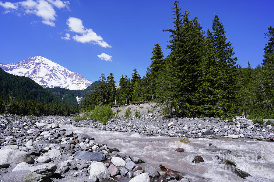 Mount Rainier and the Cascades Mountains Pacific Northwest Washington ...