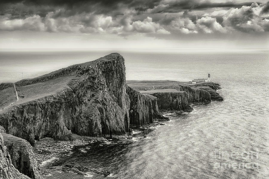 Neist Point, Isle of Skye. #1 Photograph by Phill Thornton