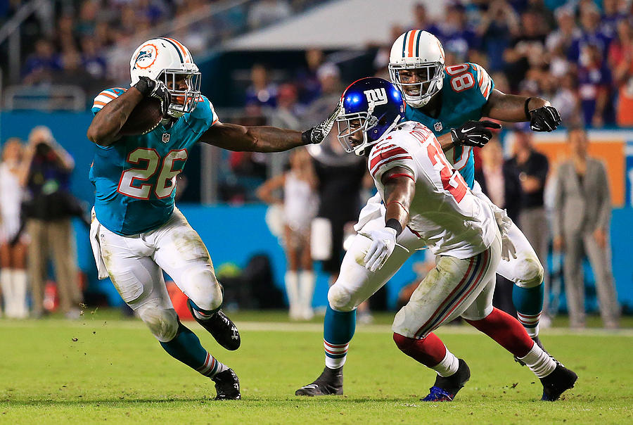 New York Giants v Miami Dolphins #1 Photograph by Chris Trotman