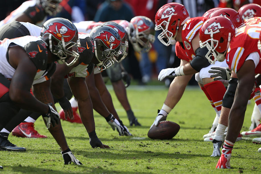 NFL: NOV 20 Buccaneers at Chiefs #1 Photograph by Icon Sportswire