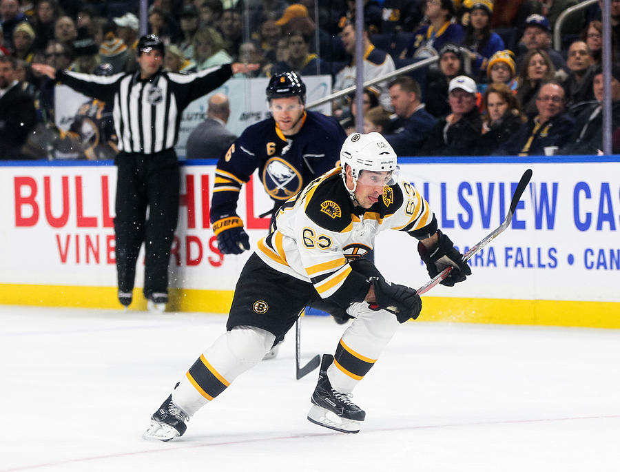 NHL: DEC 03 Bruins at Sabres #1 Photograph by Icon Sportswire