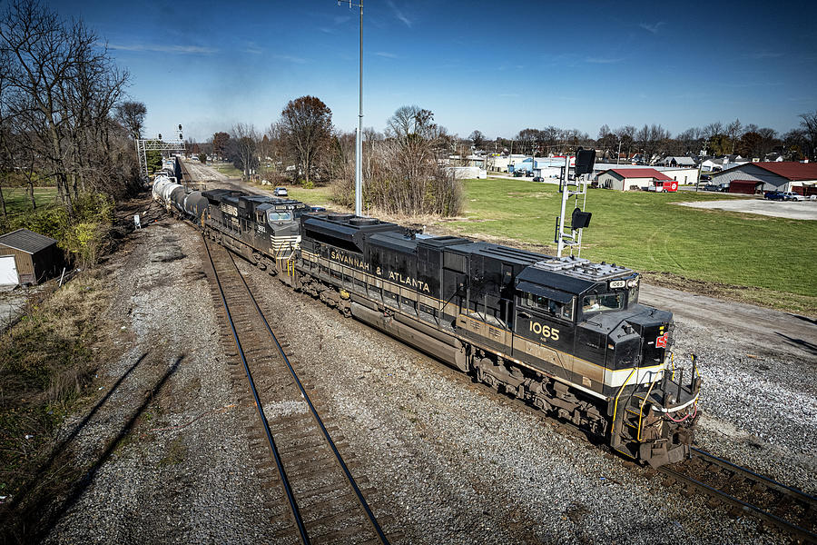 Norfolk Southern Railway Savannah And Atlanta 1065 Heritage Unit At Princeton In Photograph By Jim Pearson Fine Art America