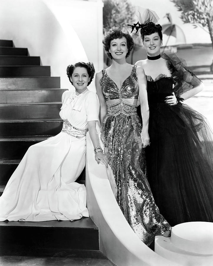 NORMA SHEARER, ROSALIND RUSSELL and JOAN CRAWFORD in THE WOMEN -1939-, directed by GEORGE CUKOR. #1 Photograph by Album