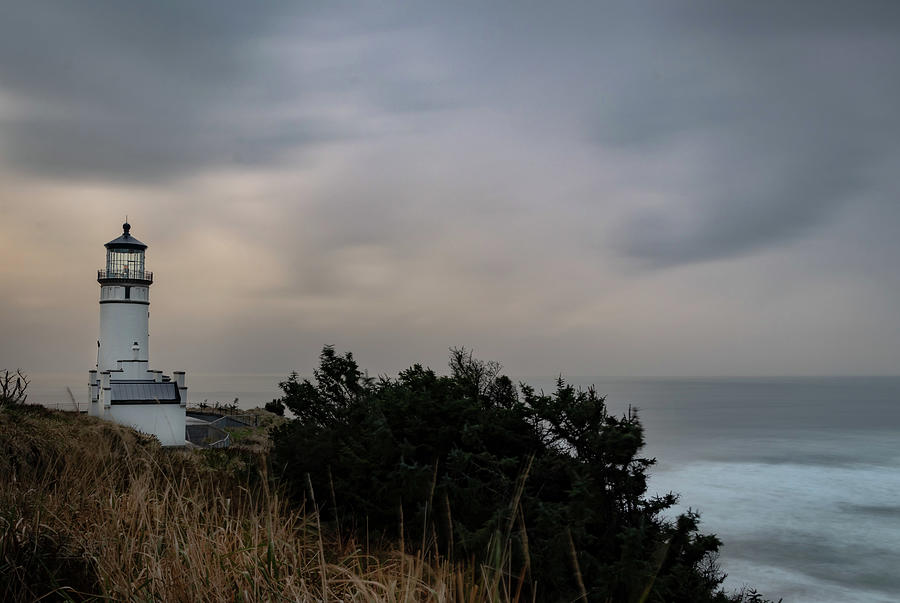 North Head Lighthouse Photograph by Laura Zahm - Fine Art America