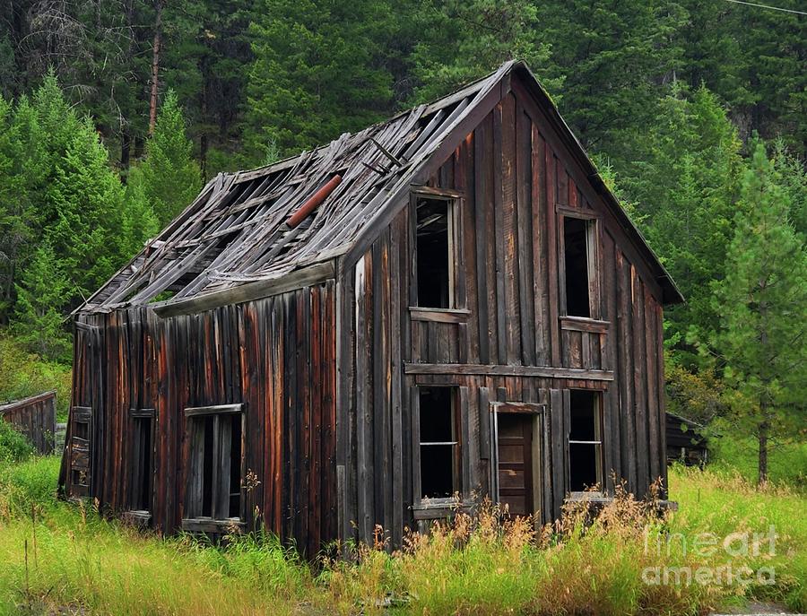 Old Farm House Photograph by Saybrina Luebker - Fine Art America