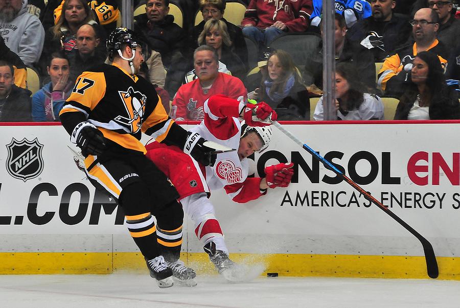 PA: Detroit Red Wings v Pittsburgh Penguins #1 Photograph by Matt Kincaid